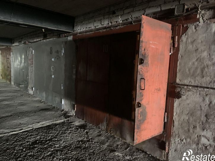 Гараж/парковка улица Солнечная Поляна, 35А,  д. 35А
