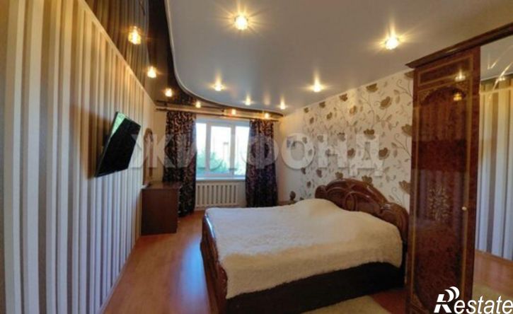 4-комн квартира улица Матросова, 10,  д. 10