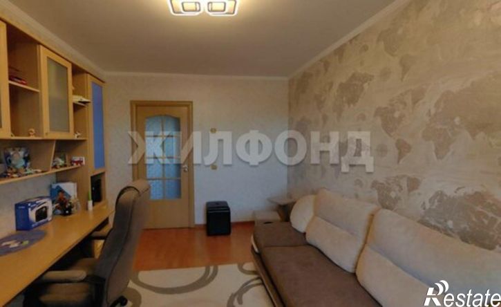 4-комн квартира улица Матросова, 10,  д. 10
