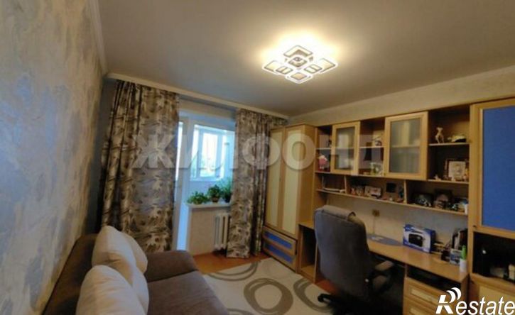 4-комн квартира улица Матросова, 10,  д. 10