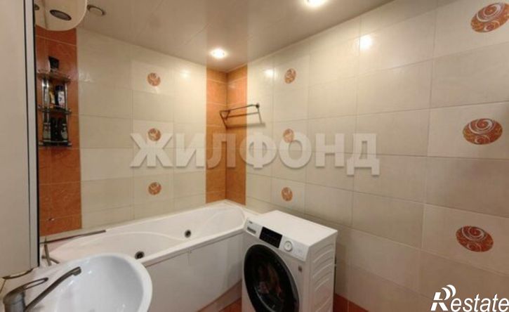 4-комн квартира улица Матросова, 10,  д. 10