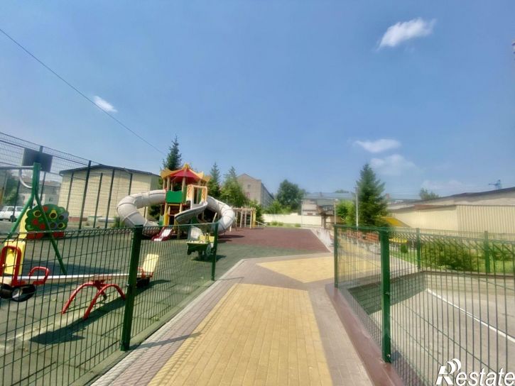 3-комн квартира улица Мерзликина, 6А,  д. 6А