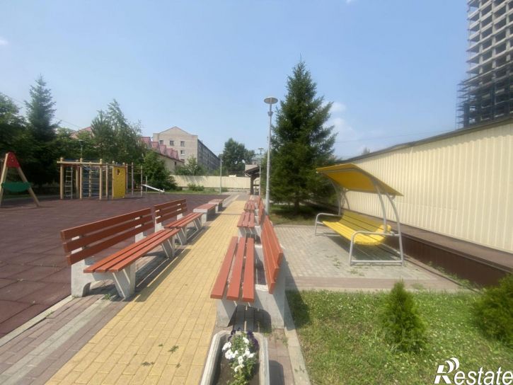 3-комн квартира улица Мерзликина, 6А,  д. 6А
