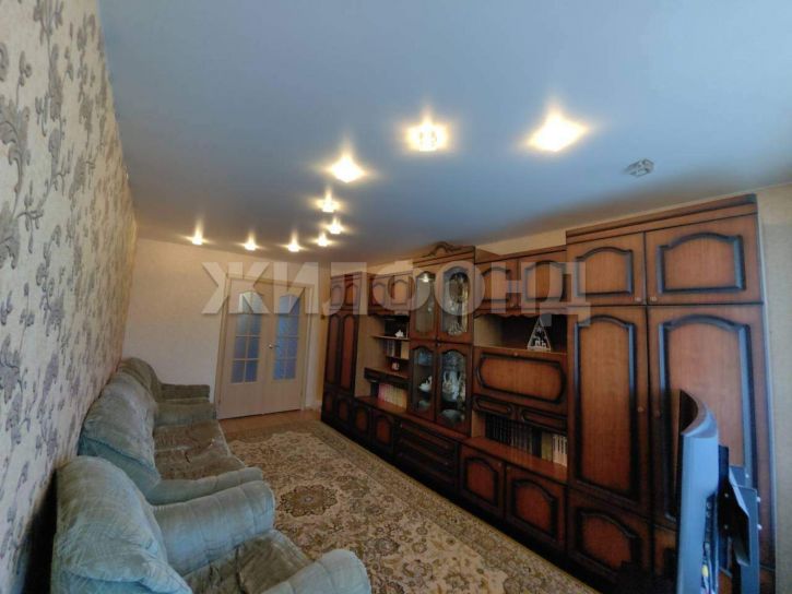 4-комн квартира Матросова улица, д.10