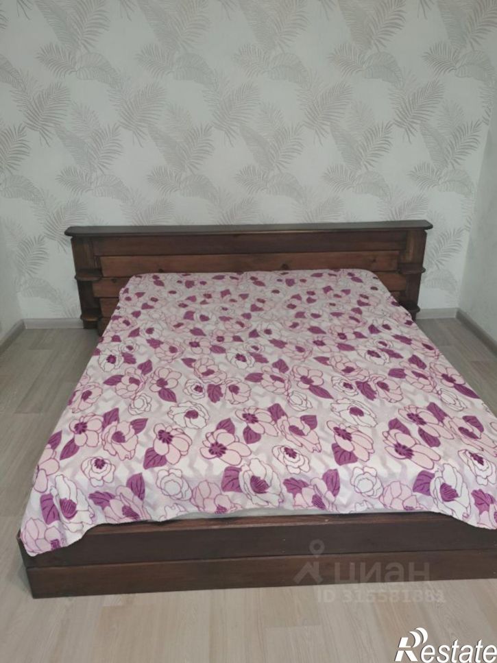 2-комн квартира улица Юрина, 305,  д. 305