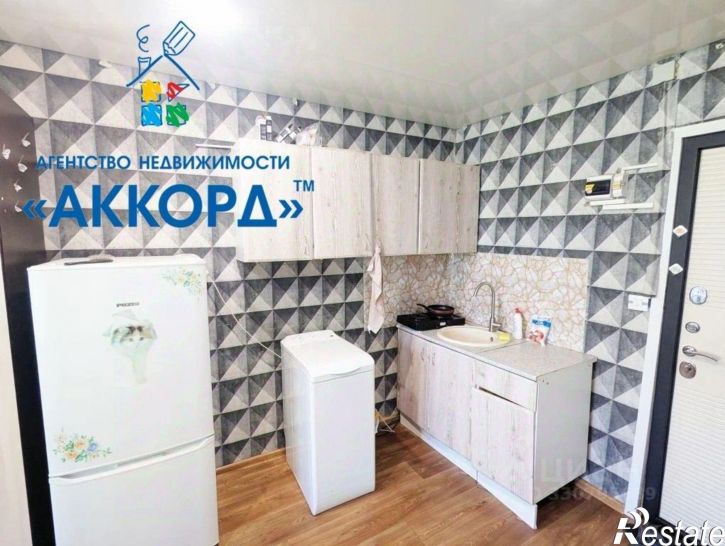 Комната улица Эмилии Алексеевой, 15А,  д. 15А