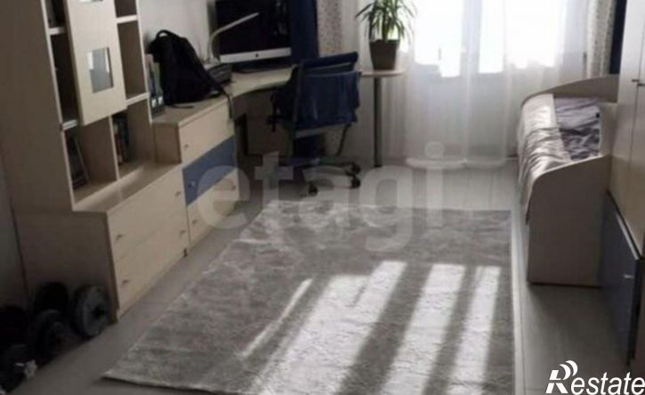 4-комн квартира ул Лазурная, 1,  д. 1