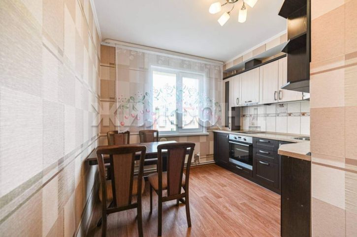 2-комн квартира Сергея Ускова улица, д.31