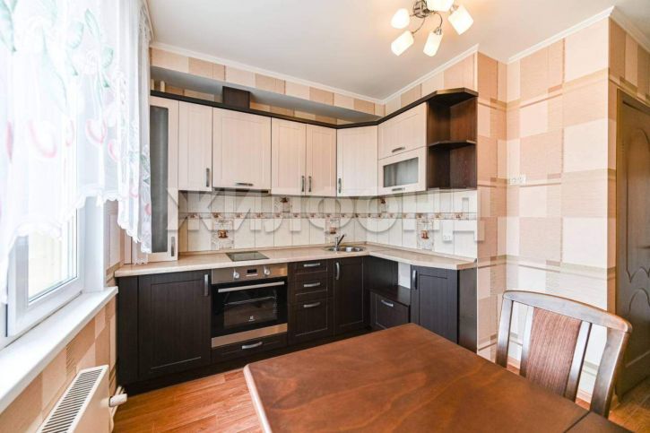 2-комн квартира Сергея Ускова улица, д.31