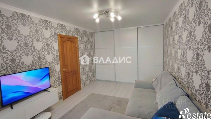 2-комн квартира ул Шумакова, 60,  д. 60