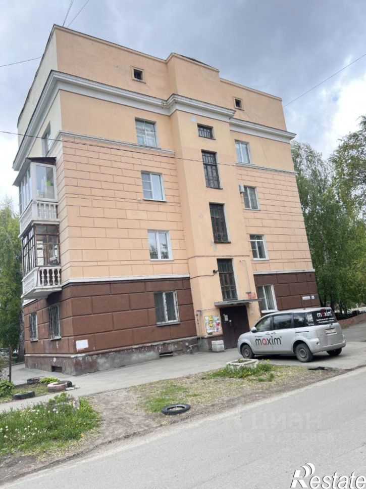 3-комн квартира пр-кт Калинина, 12/1,  д. 12/1