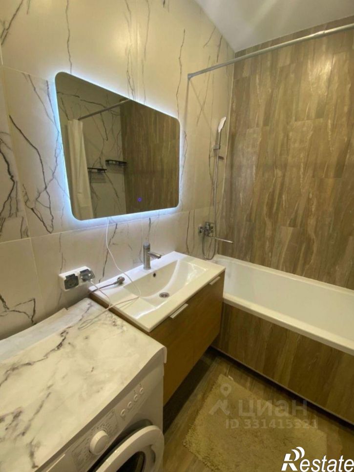 2-комн квартира Сиреневая улица, 52,  д. 52