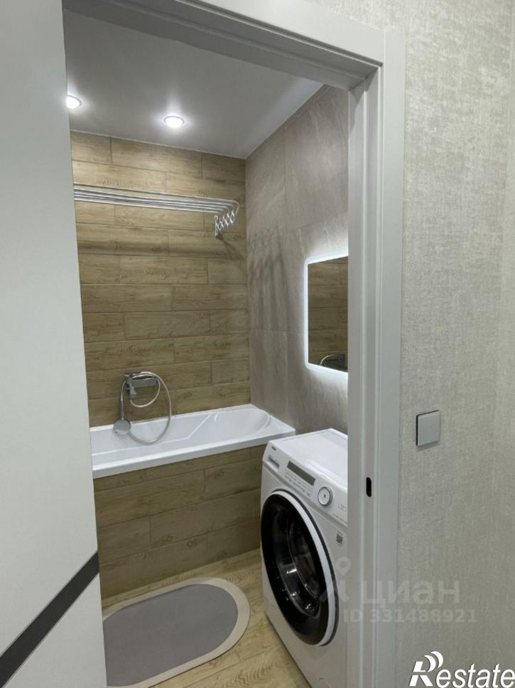 2-комн квартира улица Солнечная Поляна, 94 к4,  д. 94 к4