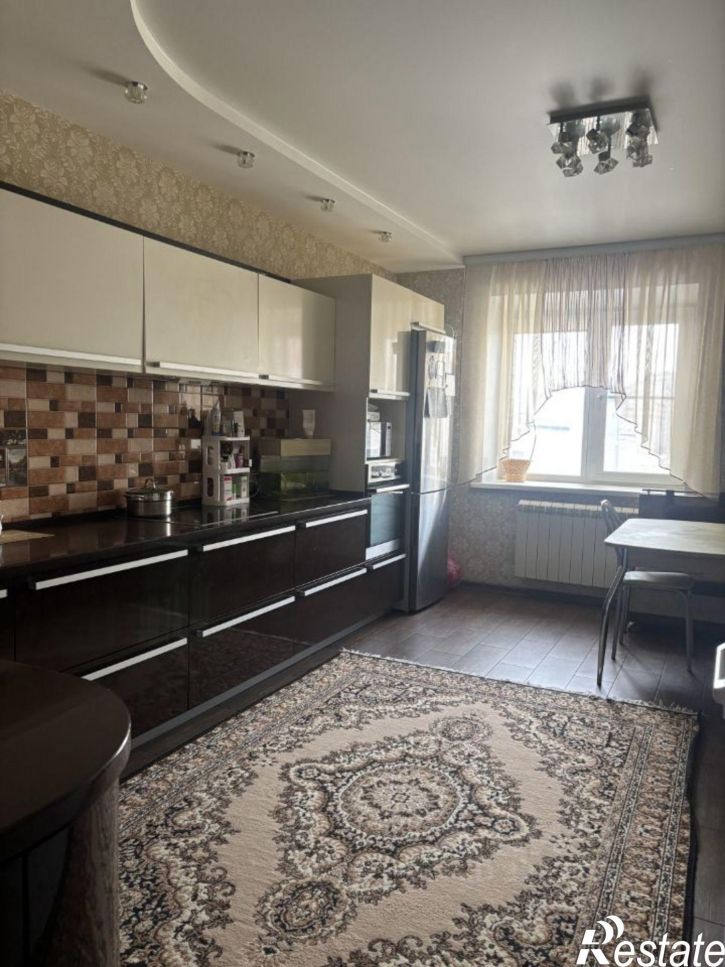 3-комн квартира ул Попова, 158,  д. 158