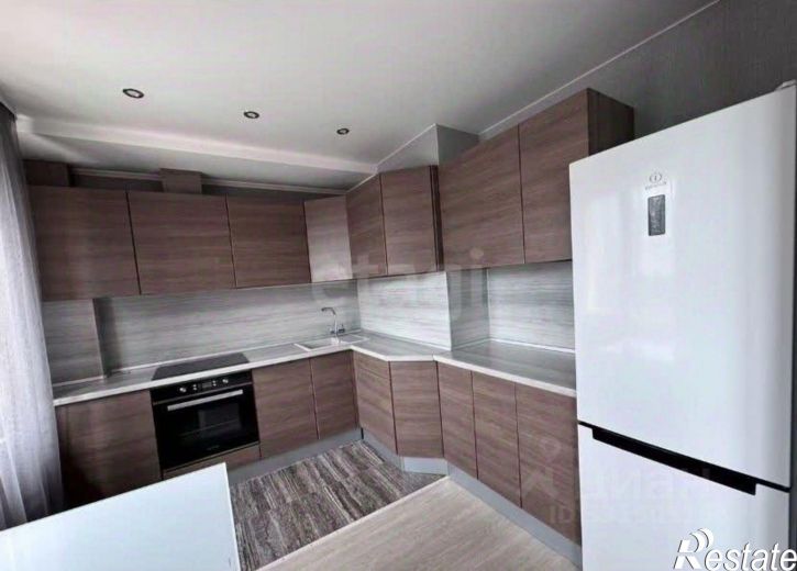 2-комн квартира ул Сергея Ускова, 33,  д. 33