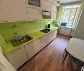 4-комн, 75кв м, этаж 1/5 улица Шумакова, 52
