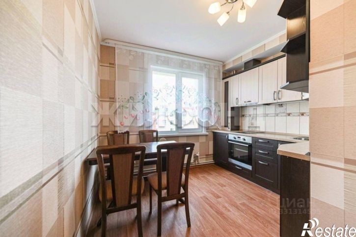 2-комн квартира улица Сергея Ускова, 31,  д. 31