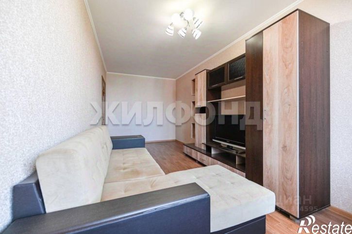 2-комн квартира улица Сергея Ускова, 31,  д. 31