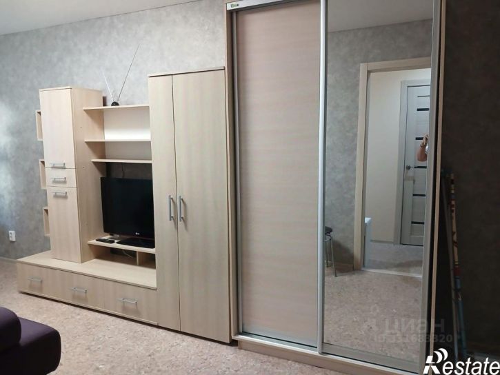 1-комн квартира улица Сергея Ускова, 18,  д. 18