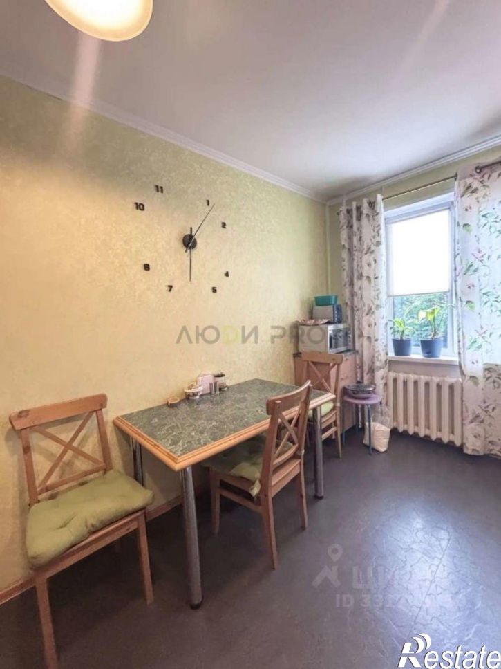 4-комн квартира ул Панфиловцев, 20,  д. 20