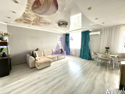 Продажа 3-комн квартиры улица Космонавтов, дом 17