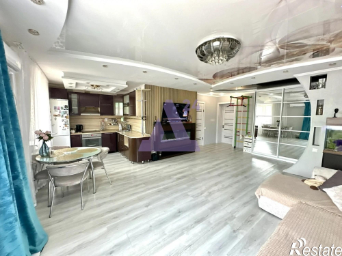 Продажа 3-комн квартиры улица Космонавтов, дом 17