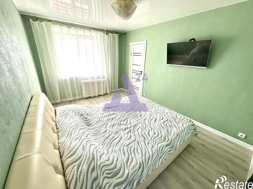 Продажа 3-комн квартиры улица Космонавтов, дом 17