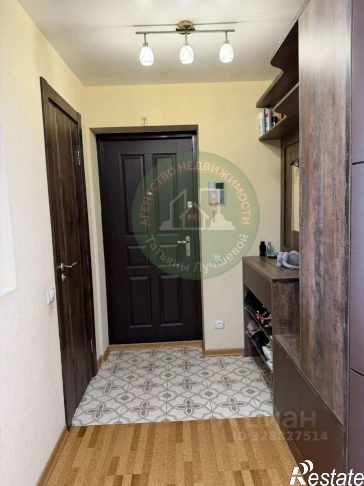 3-комн квартира Лазурная улица, 58,  д. 58