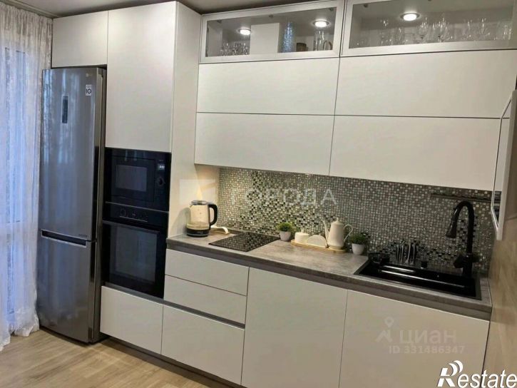 3-комн квартира ул Монтажников, 8,  д. 8