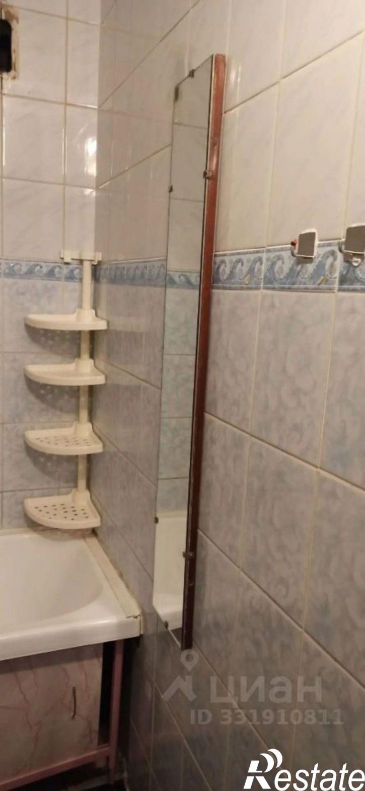 2-комн квартира улица Георгия Исакова, 105,  д. 105