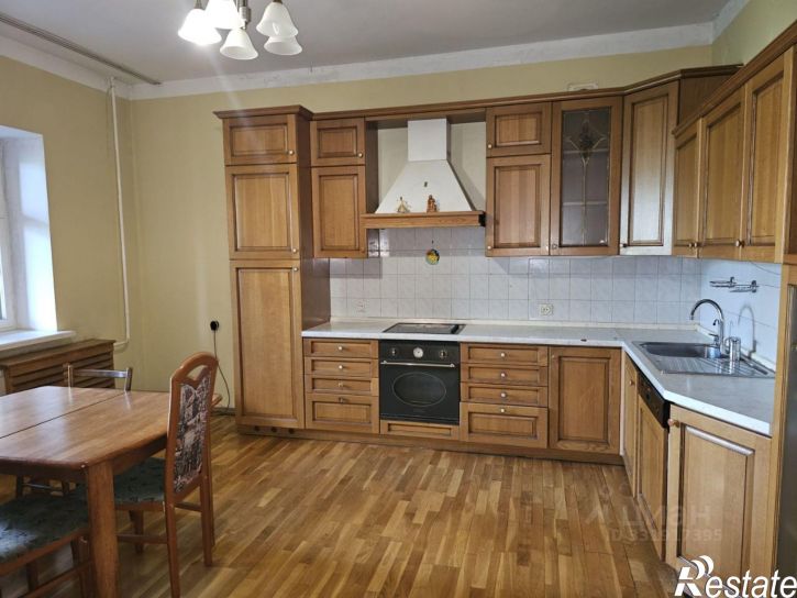 4-комн квартира улица Профинтерна, 40А,  д. 40А