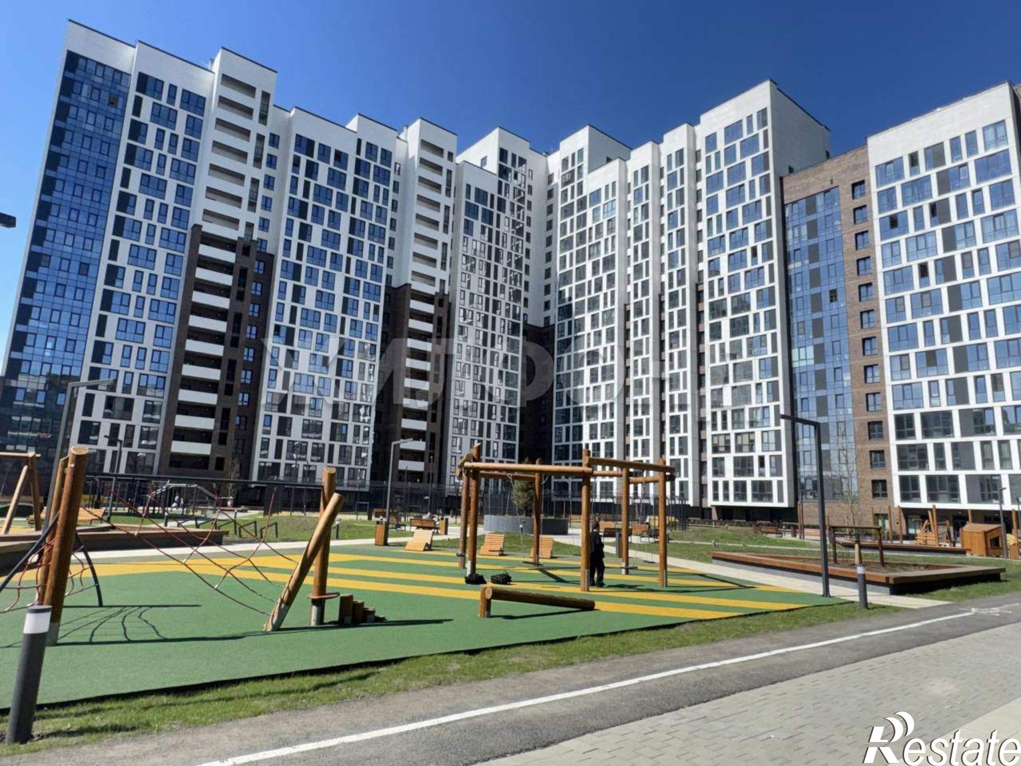 Купить квартиру за 12 900 000 рублей на Строителей проспект, д.18к1
