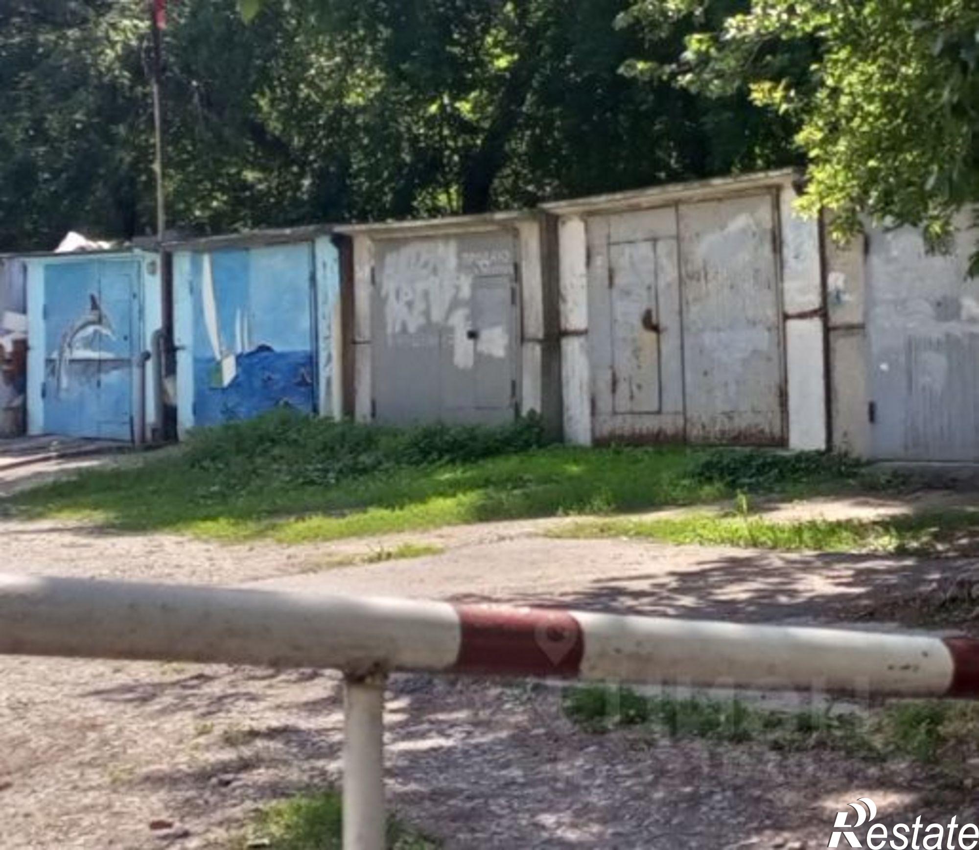 Купить гараж, место в паркинге за 400 008 рублей на ул Профинтерна, 55