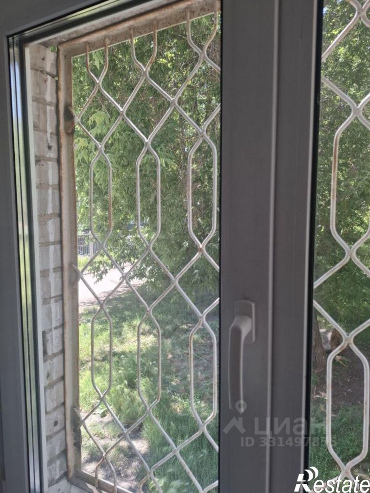 Комната пр-кт Дзержинского, 11,  д. 11