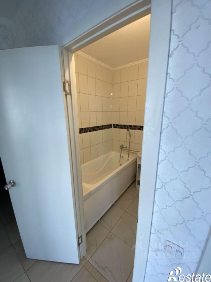 3-комн квартира Взлётная улица, 103,  д. 103