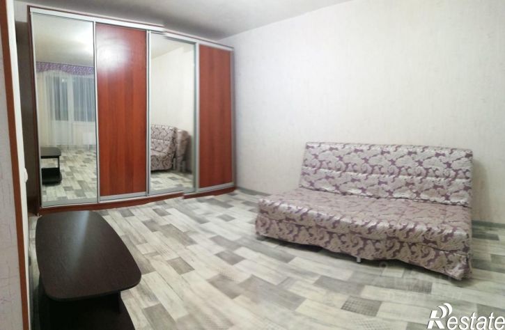 1-комн квартира улица Сергея Ускова, 10,  д. 10