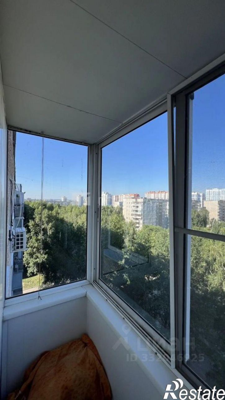 2-комн квартира улица Панфиловцев, 3,  д. 3