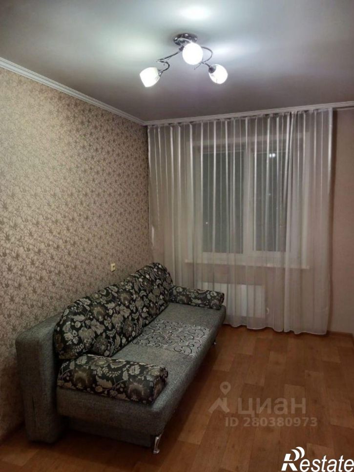 2-комн квартира Лазурная улица, 36,  д. 36