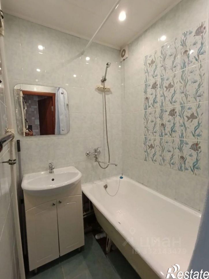 2-комн квартира улица Юрина, 225,  д. 225