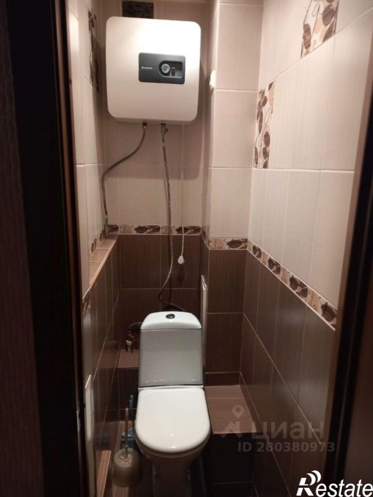 2-комн квартира Лазурная улица, 36,  д. 36
