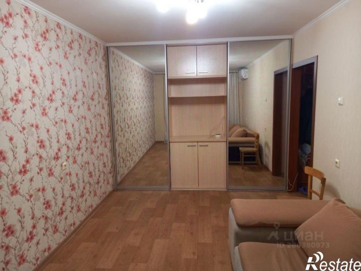 2-комн квартира Лазурная улица, 36,  д. 36