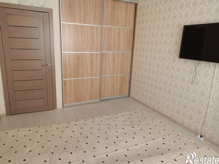 3-комн квартира улица Попова, 30,  д. 30