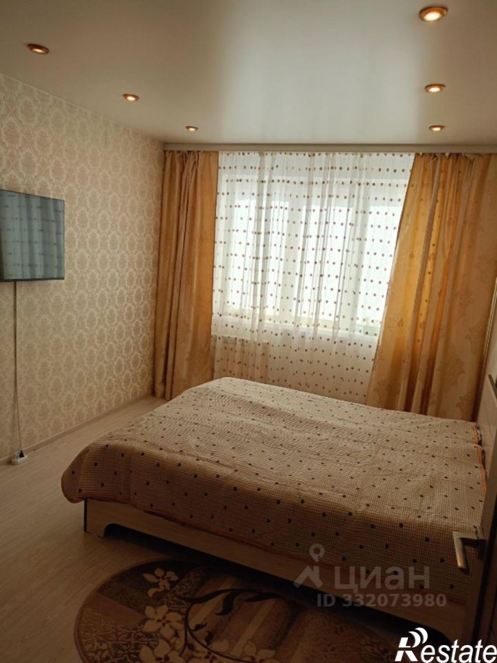 3-комн квартира улица Попова, 30,  д. 30