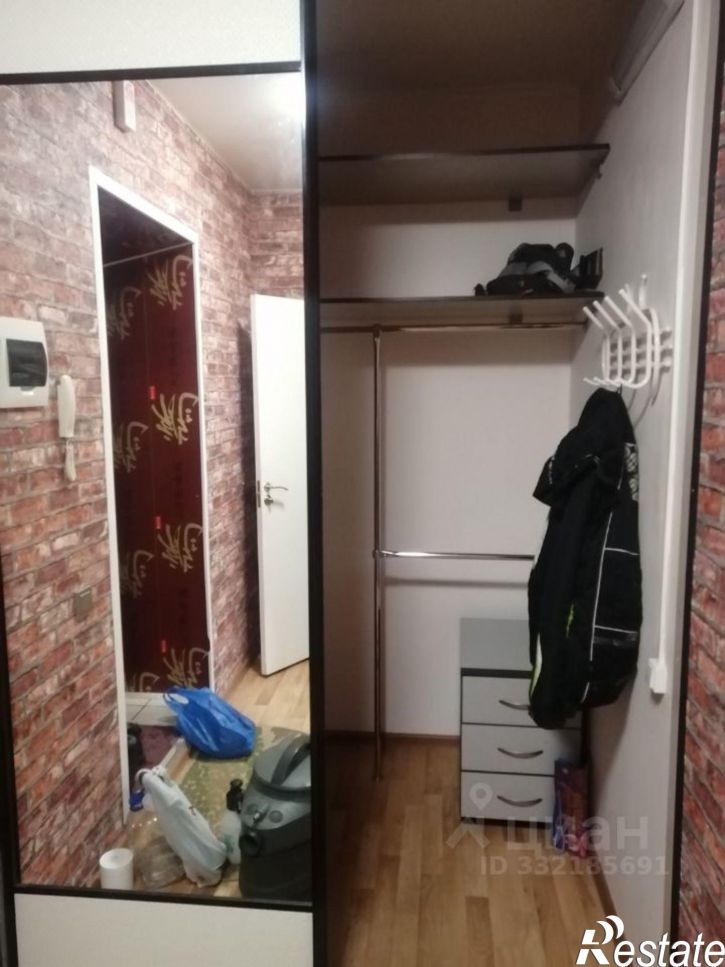 1-комн квартира улица Юрина, 241А,  д. 241А