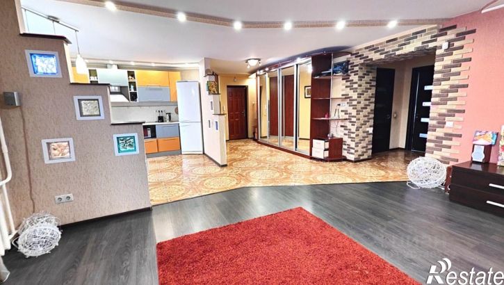 3-комн квартира улица Антона Петрова, 246,  д. 246