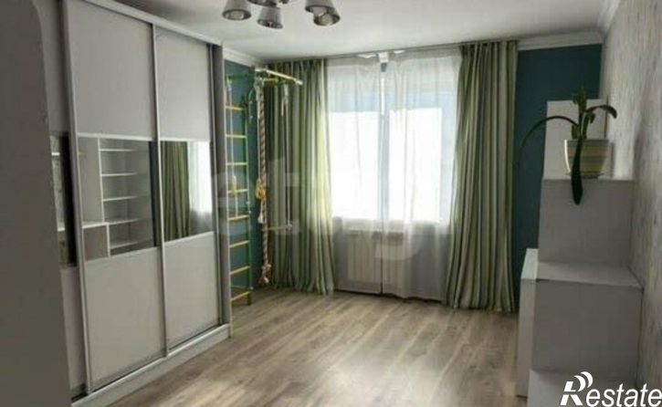 3-комн квартира Сиреневая улица, 28,  д. 28
