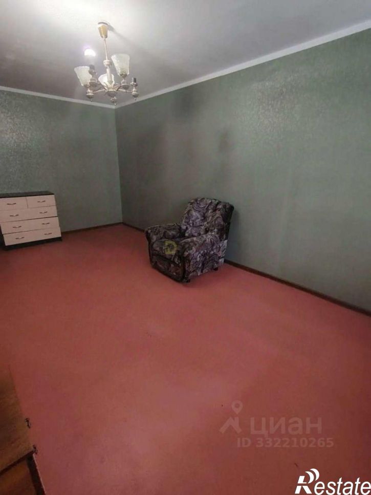 2-комн квартира улица Сухэ-Батора, 8,  д. 8