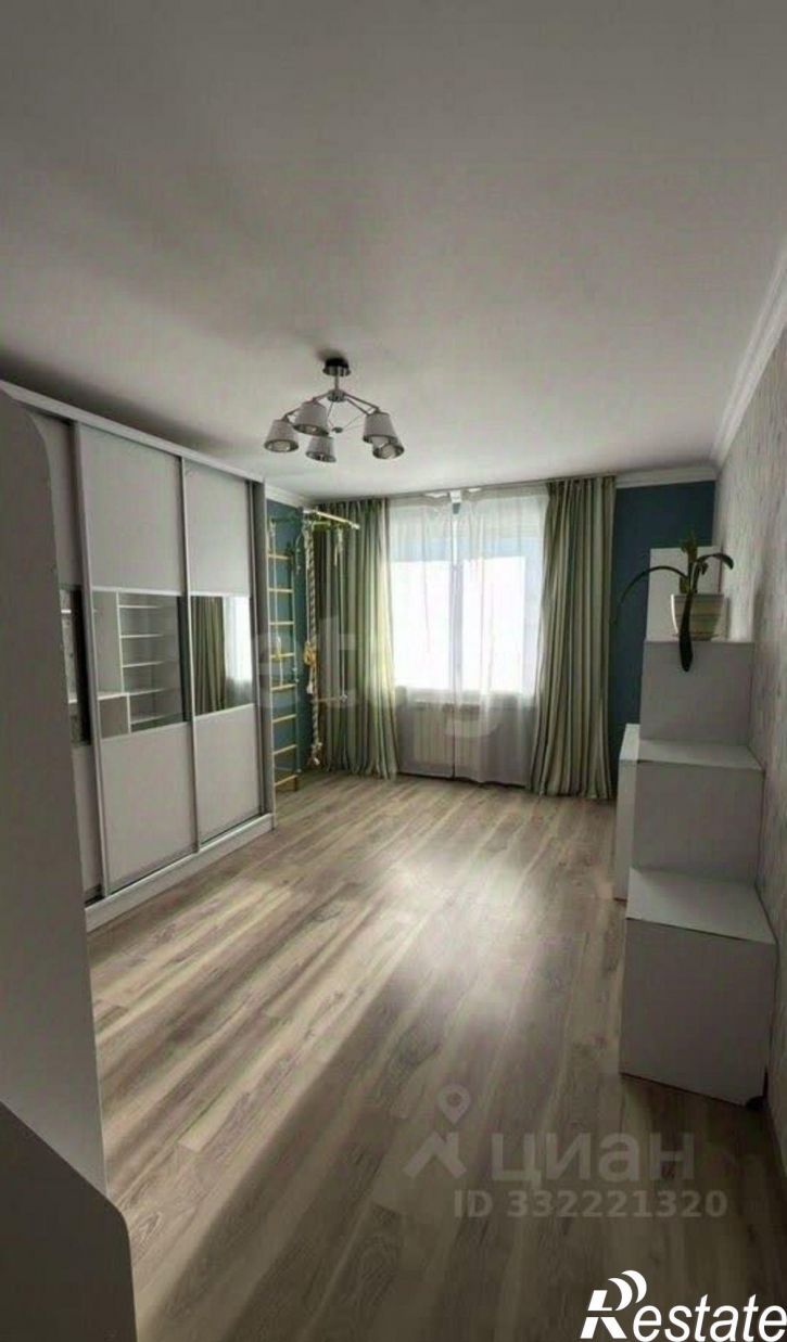 3-комн квартира Сиреневая улица, 28,  д. 28