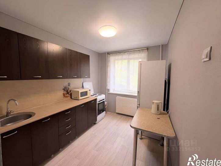 3-комн квартира улица Гущина, 75А,  д. 75А