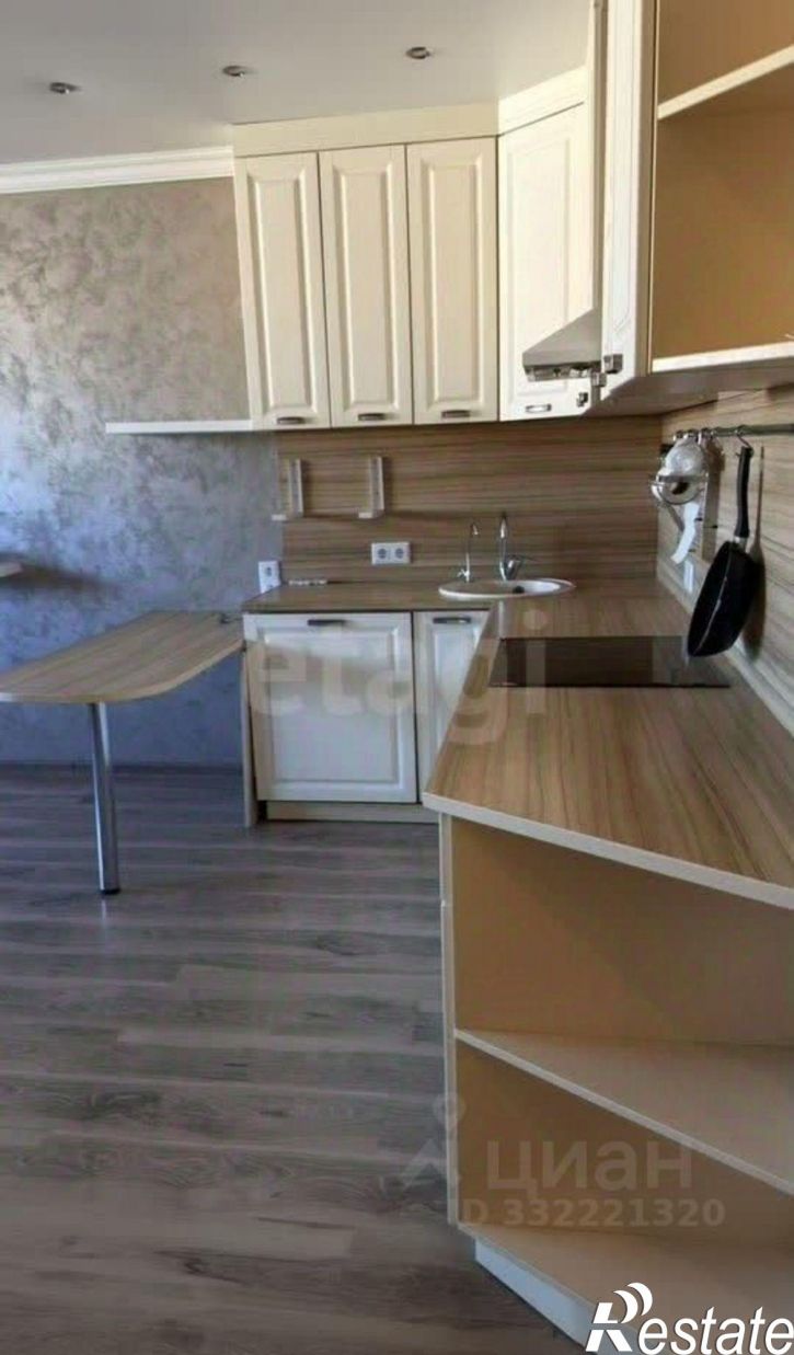 3-комн квартира Сиреневая улица, 28,  д. 28